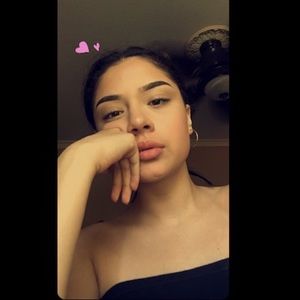 Meet your Posher, Danielle